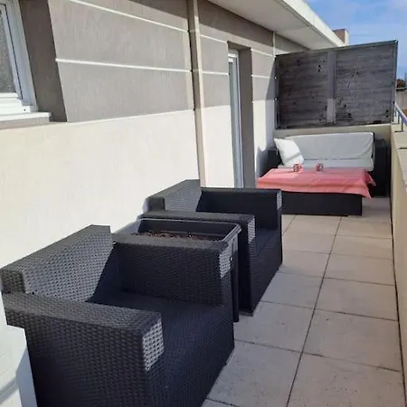 Spacieux 3 Pièces Vue Appartement